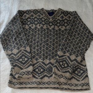 Davis & Squire Hand Knit Shetland Wool Fair Isle Sweater Medium